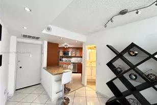 999 Brickell Bay Dr, Miami, FL 33131 - Photo 10