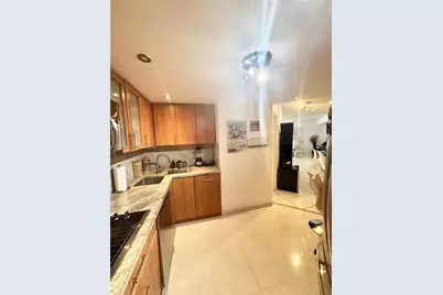 999 Brickell Bay Dr #1905, Miami, FL 33131 - Photo 10