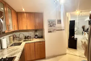 999 Brickell Bay Dr, Miami, FL 33131 - Photo 10