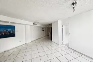 999 Brickell Bay Dr, Miami, FL 33131 - Photo 16