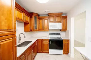 18010 NW 48th Ct, Miami Gardens, FL 33055 - Photo 16