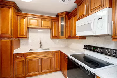18010 NW 48th Ct, Miami Gardens, FL 33055 - Photo 18