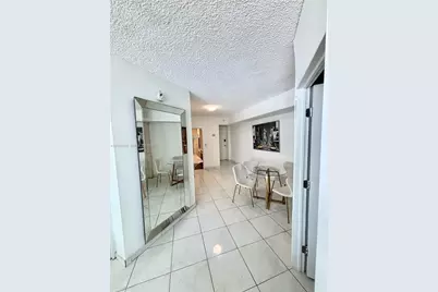 905 Brickell Bay Dr #1824, Miami, FL 33131 - Photo 14
