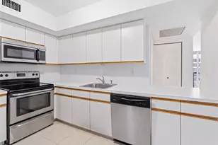 19195 NE 36th Ct, Aventura, FL 33180 - Photo 16