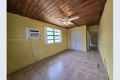 1051 E 18th St, Hialeah, FL 33013 - Photo 16