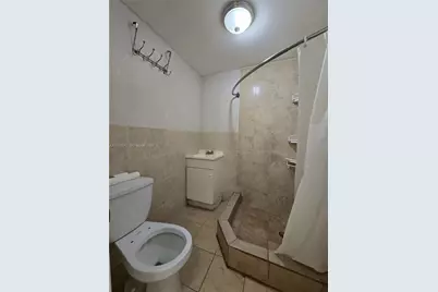 1051 E 18th St, Hialeah, FL 33013 - Photo 18