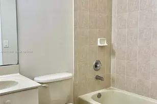 8514 NW 111th Ct, Doral, FL 33178 - Photo 16