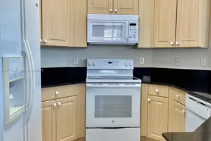 8514 NW 111th Ct, Doral, FL 33178 - Photo 8