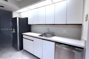 901 SW 128th Ave, Pembroke Pines, FL 33027 - Photo 12
