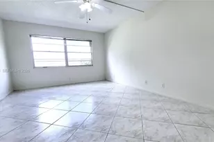 901 SW 128th Ave, Pembroke Pines, FL 33027 - Photo 16