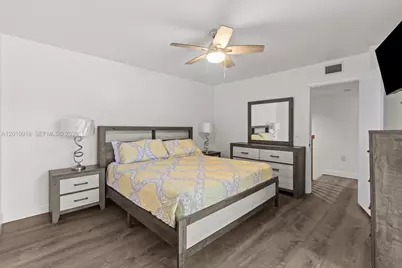 6001 60th Way, West Palm Beach, FL 33409 - Photo 12