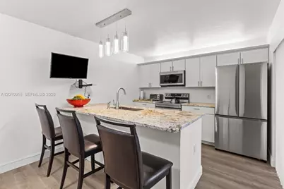 6001 60th Way, West Palm Beach, FL 33409 - Photo 2