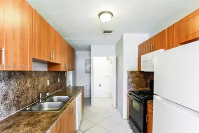 11460 SW 199th St, Miami, FL 33157 - Photo 8