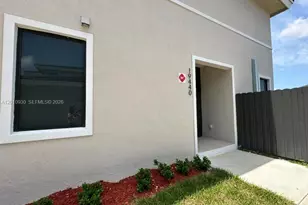 19440 SW 125th Ave, South Miami, FL 33177 - Photo 2