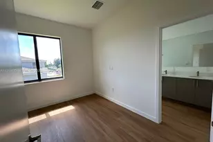 19440 SW 125th Ave, South Miami, FL 33177 - Photo 14