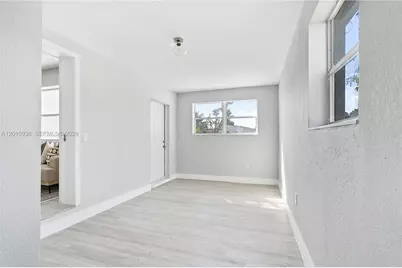 925 NW 84th St, Miami, FL 33150 - Photo 20