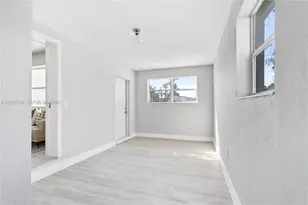 925 NW 84th St, Miami, FL 33150 - Photo 20