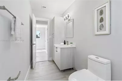 925 NW 84th St, Miami, FL 33150 - Photo 16