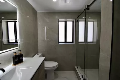 1511 NE 31st Ct, Pompano Beach, FL 33064 - Photo 48