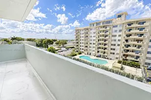 1825 W 44th Pl, Hialeah, FL 33012 - Photo 14