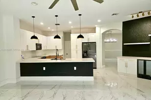 1064 SW 159th Ln, Pembroke Pines, FL 33027 - Photo 2