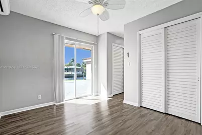 949 SE 10th Ct, Pompano Beach, FL 33060 - Photo 20
