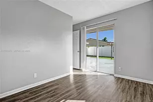 949 SE 10th Ct, Pompano Beach, FL 33060 - Photo 26