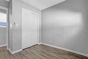 949 SE 10th Ct, Pompano Beach, FL 33060 - Photo 24