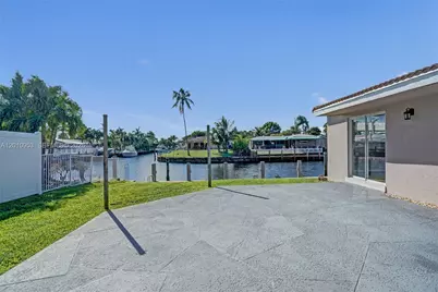 949 SE 10th Ct, Pompano Beach, FL 33060 - Photo 38
