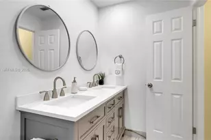1621 NW 85th Way, Plantation, FL 33322 - Photo 18
