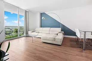 1800 N Bayshore Dr, Miami, FL 33132 - Photo 2