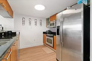 1800 N Bayshore Dr, Miami, FL 33132 - Photo 12