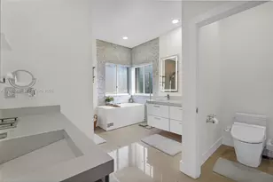 10762 NW 71st St, Doral, FL 33178 - Photo 46