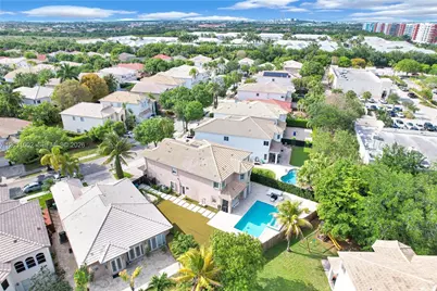 10762 NW 71st St, Doral, FL 33178 - Photo 6