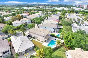 10762 NW 71st St, Doral, FL 33178 - Photo 6