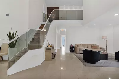 10762 NW 71st St, Doral, FL 33178 - Photo 10