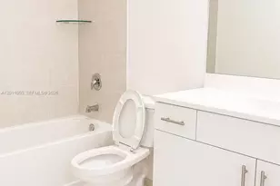 925 NE 211th St, Miami, FL 33179 - Photo 10