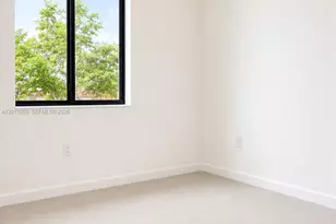925 NE 211th St, Miami, FL 33179 - Photo 8