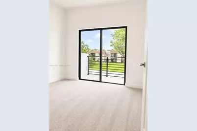 925 NE 211th St #925, Miami, FL 33179 - Photo 6