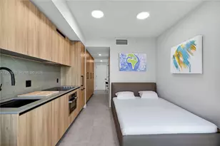 121 NE 5th St, Miami, FL 33132 - Photo 14