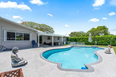 81 NW 18th St, Homestead, FL 33030 - Photo 32