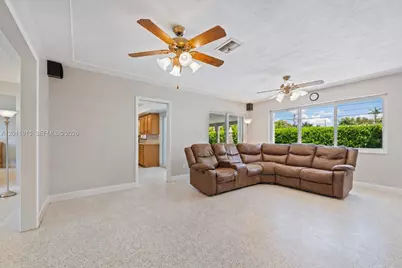 81 NW 18th St, Homestead, FL 33030 - Photo 18