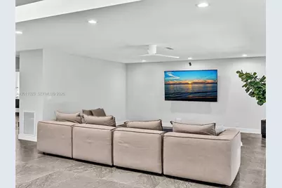840 S Southlake Dr #0, Hollywood, FL 33019 - Photo 18
