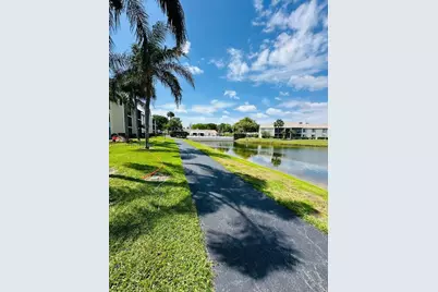 1110 Green Pine Blvd #C1, West Palm Beach, FL 33409 - Photo 16