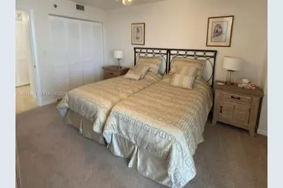 4000 Towerside Ter #1912, Miami, FL 33138 - Photo 16