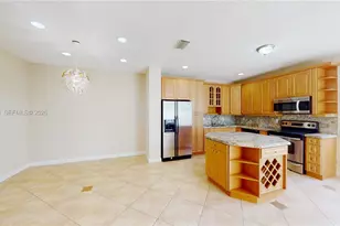 897 Briar Ridge Rd, Weston, FL 33327 - Photo 2