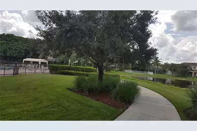 897 Briar Ridge Rd #897, Weston, FL 33327 - Photo 40
