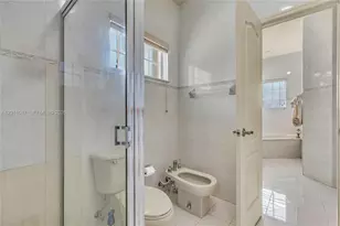 16037 NW 77th Pl, Miami Lakes, FL 33016 - Photo 34
