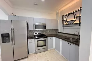 7070 NW 177th St, Hialeah, FL 33015 - Photo 6