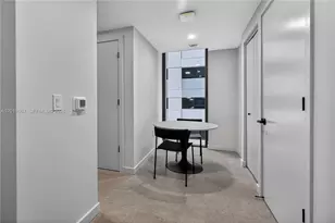 121 NE 5th St, Miami, FL 33132 - Photo 4